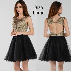 Black and Gold Junior Prom / Homecoming dress size L